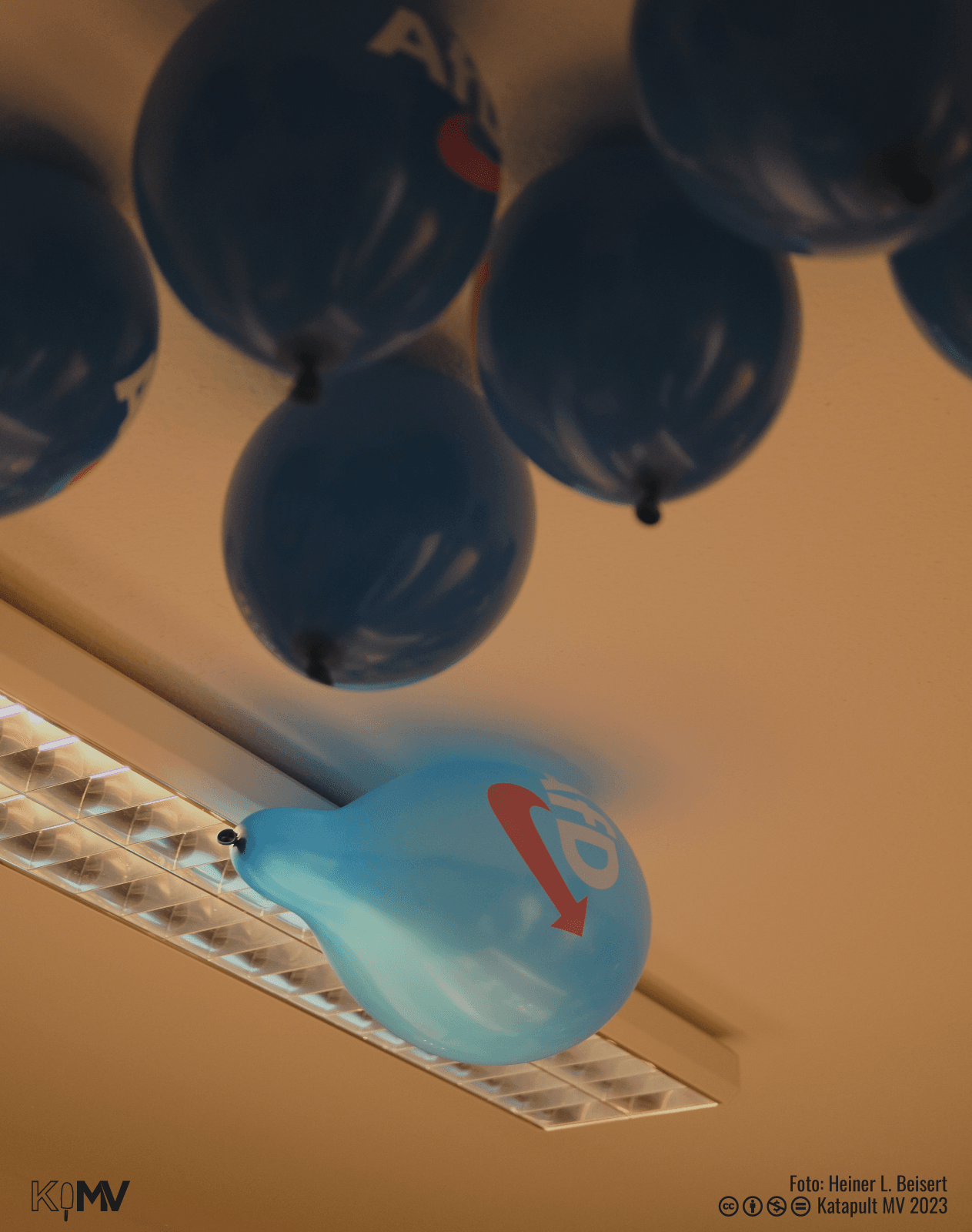 Foto von AfD-Luftballons bei der Eröffnung des Wahlkreisbüros 