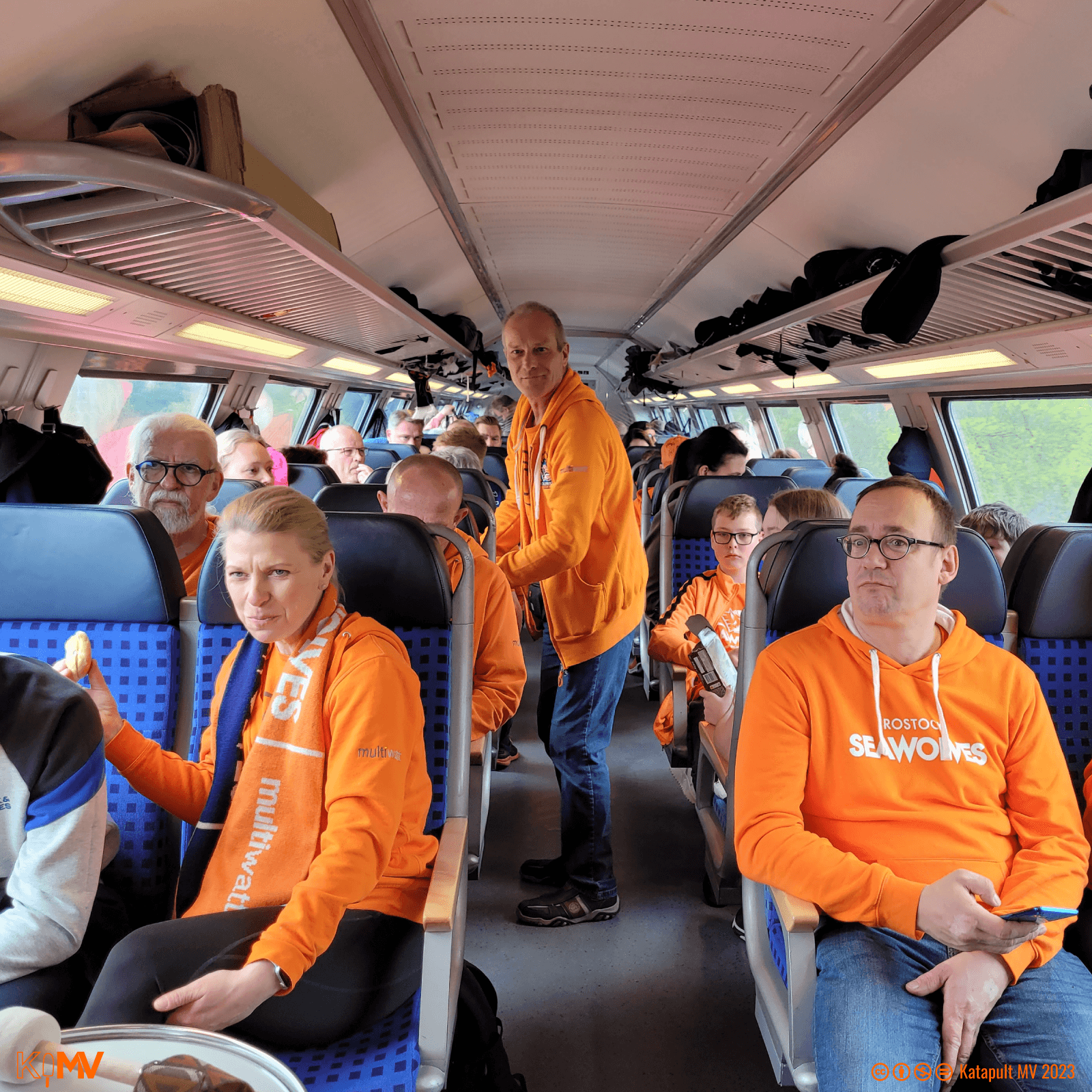 Orange Block im Sonderzug